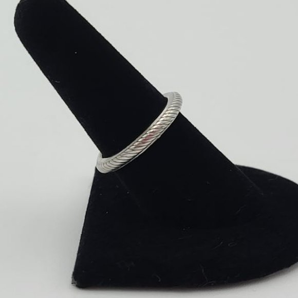 Exquisite JUDITH RIPKA Textured Braided Band Ring - Picture 9 of 10